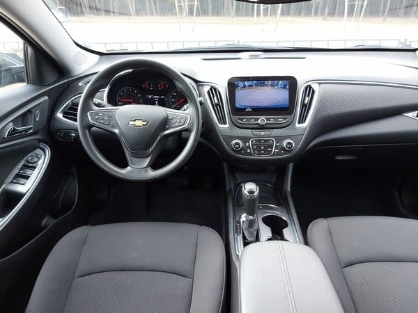 Chevrolet Malibu в аренду в Минске