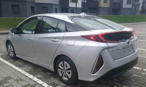 Toyota Prius Prime в аренду в Минске