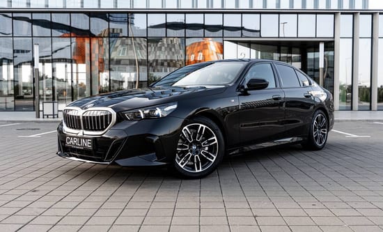 BMW 5-Series G60 xDrive 2025 года в аренду в Минске