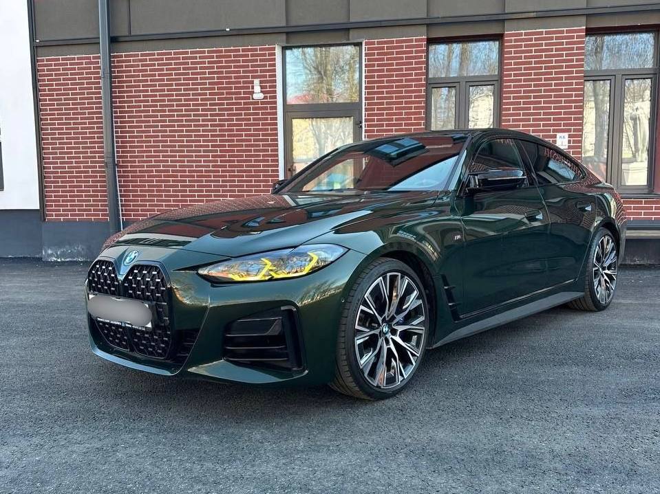 BMW M440i