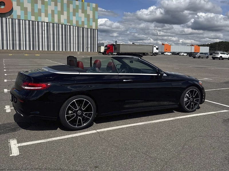Mercedes C-Class Cabriolet 2022 года в аренду в Минске