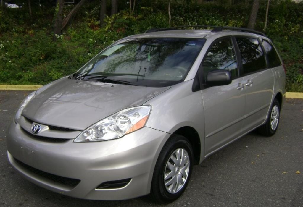 Toyota Sienna в аренду в Минске