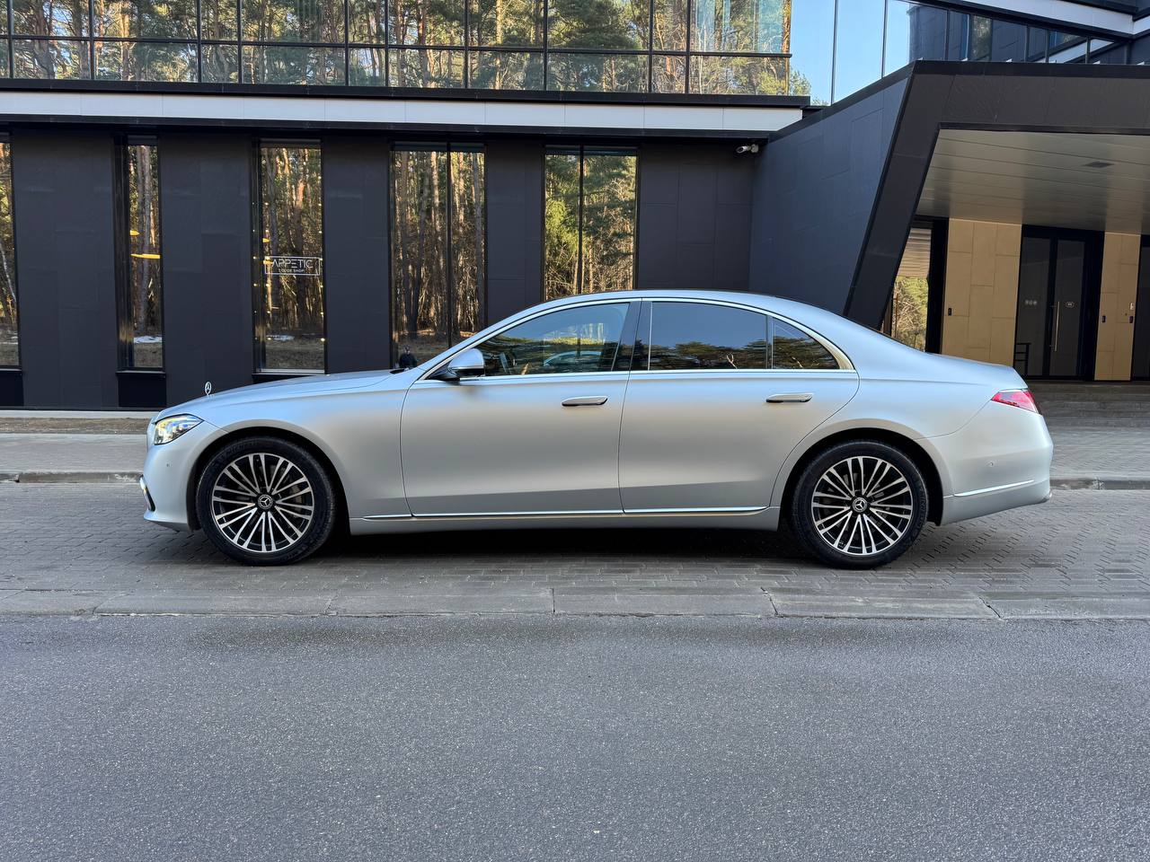 Mercedes-Benz S-class W223 в аренду в Минске