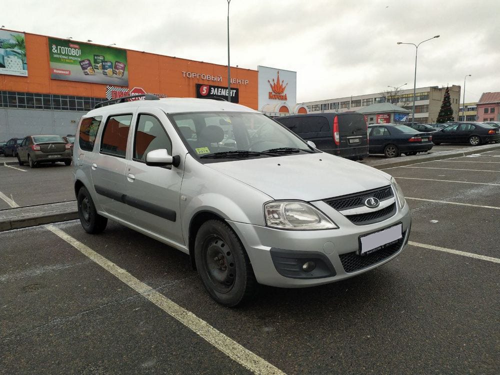 Lada Largus 7 мест 2017 года в аренду в Минске