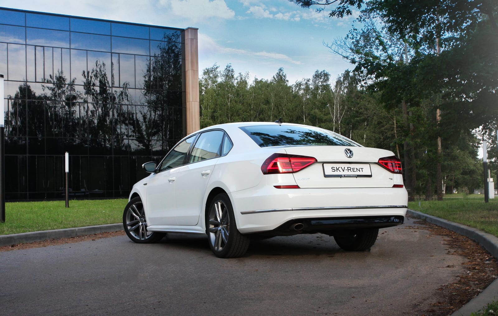 Volkswagen Passat 2024 года в аренду в Бресте