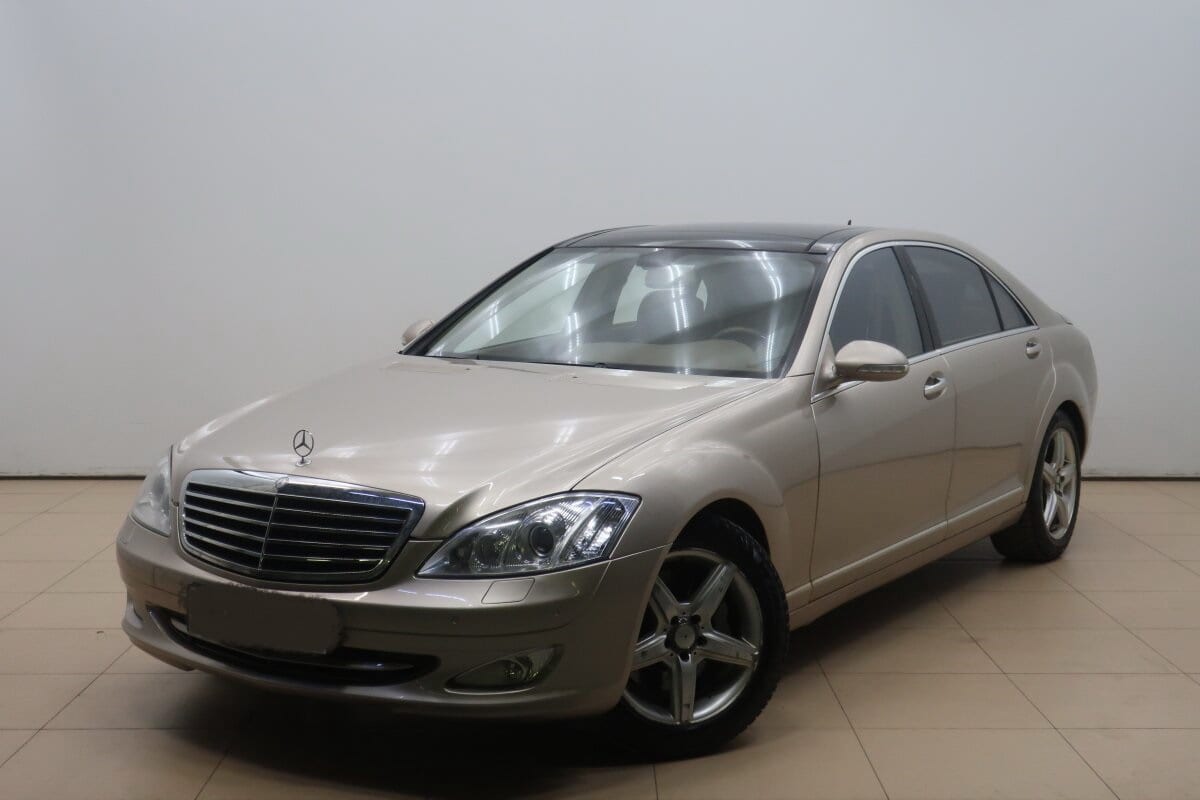 Mercedes-Benz S-class (W221) 2011 — аренда от 260 Br/сутки