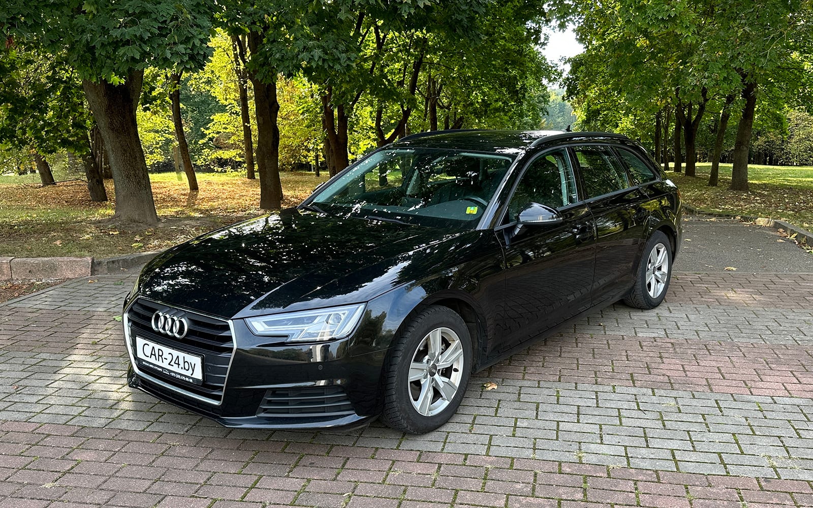 Audi A4 Avant 2018 года в аренду в Гродно