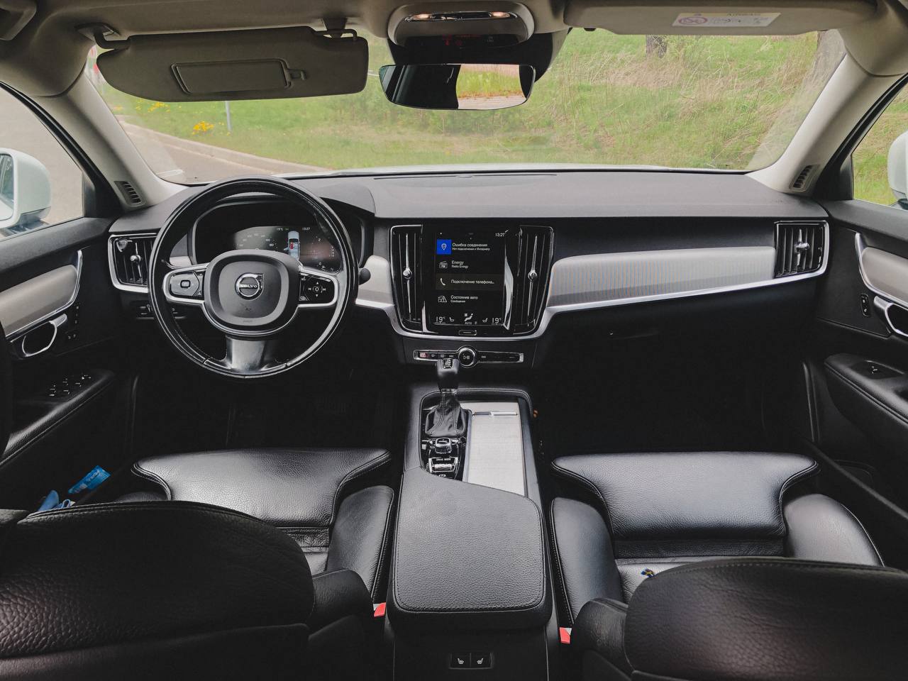 Volvo S90 2017 года в аренду в Минске
