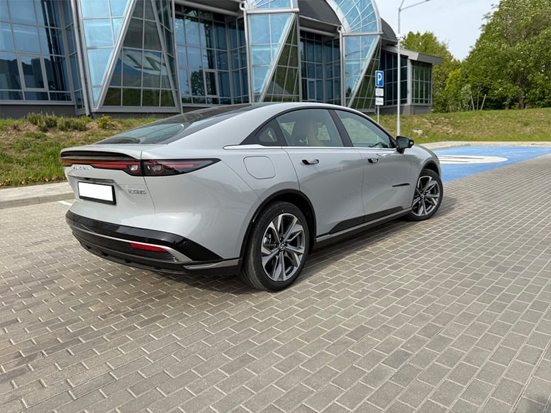 Mazda EZ-6 2025 года в аренду в Минске