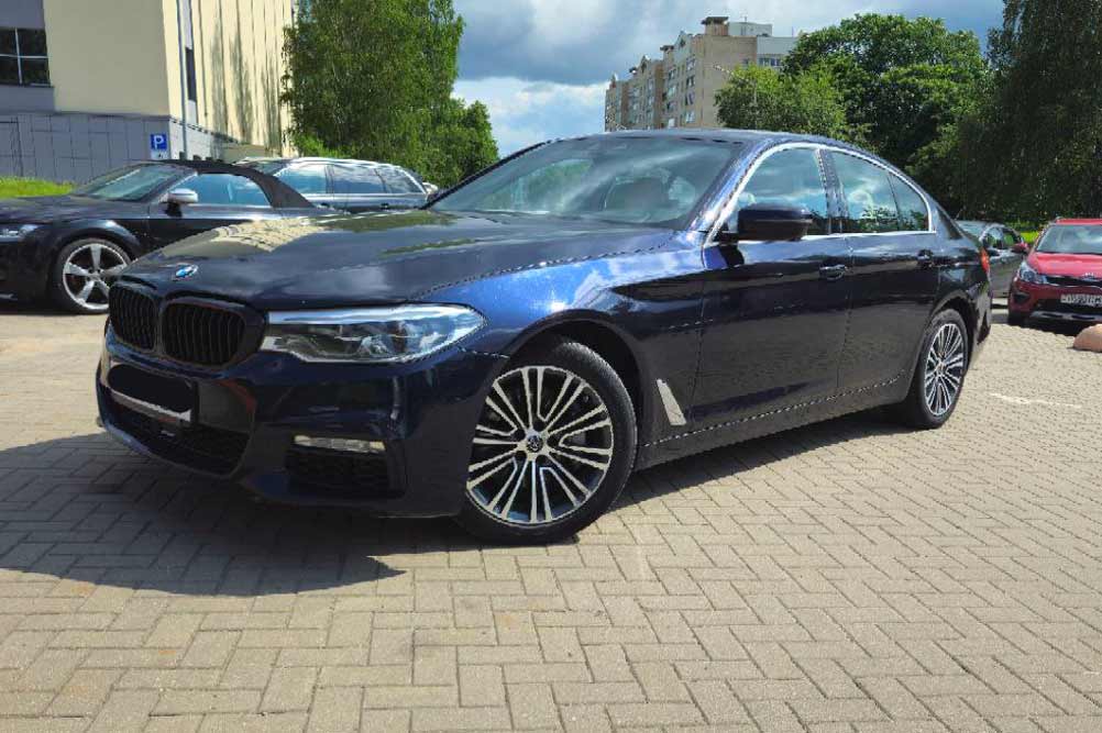 BMW G30