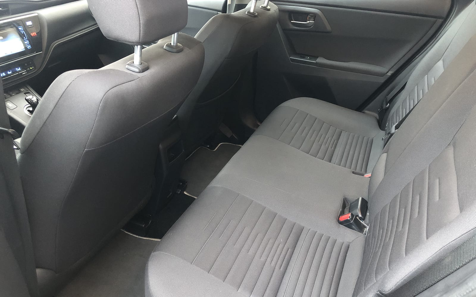 Toyota Auris 2018 — фото 4
