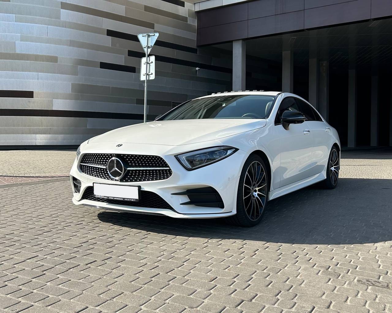 Mercedes-Benz CLS 300 AMG Style — аренда от 570 Br/сутки