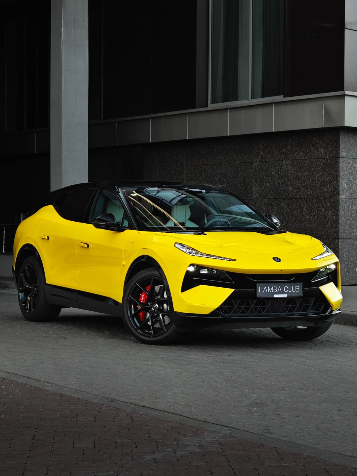 Lotus Eletre в аренду в Минске