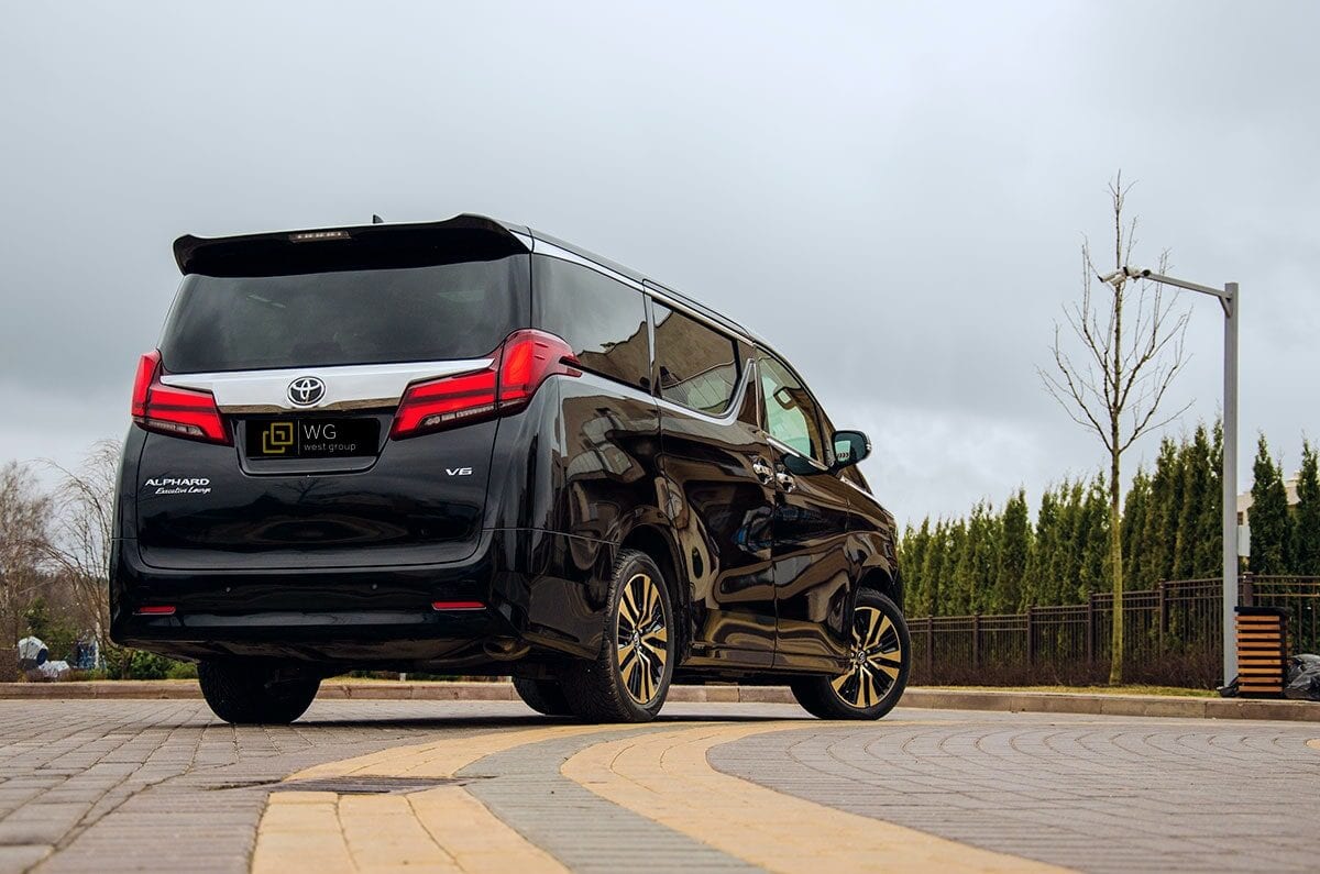 Toyota Alphard 2020 года в аренду в Минске