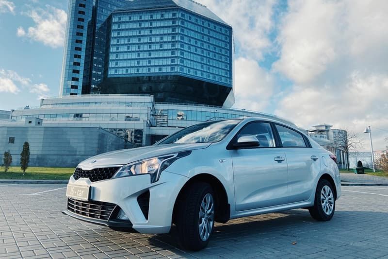 Kia Rio 2021 — аренда от 114 Br/сутки