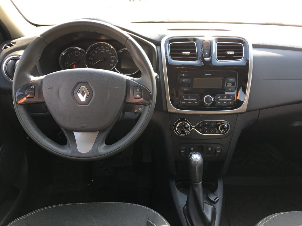 Renault Sandero 2017 — фото 3