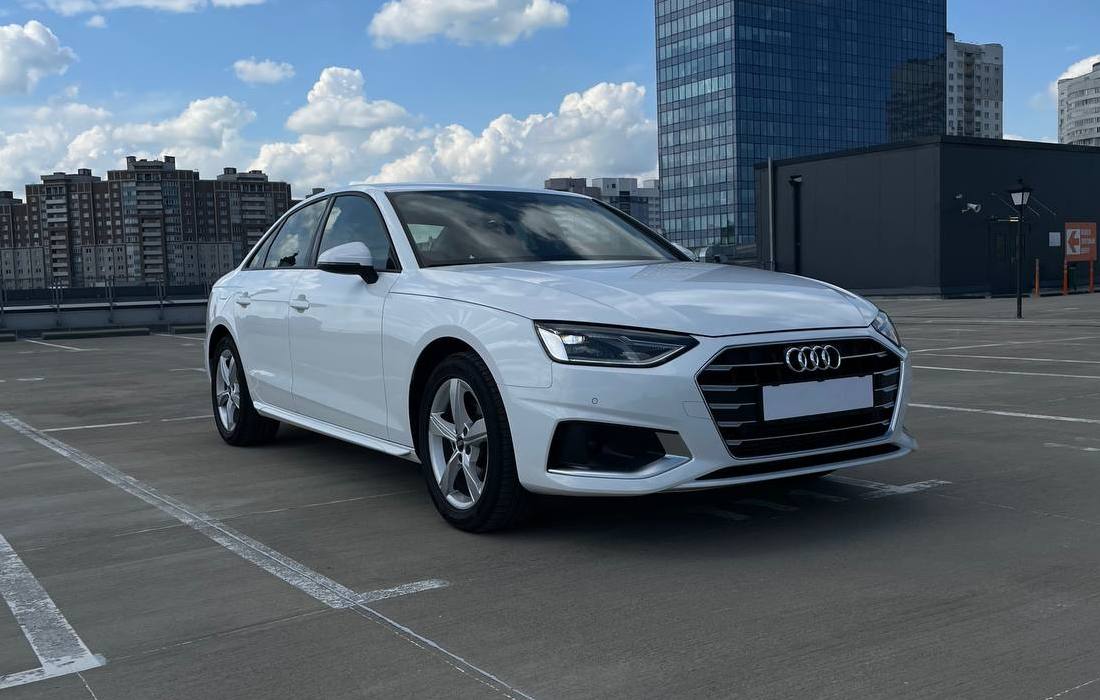 Audi A4 — фото 2