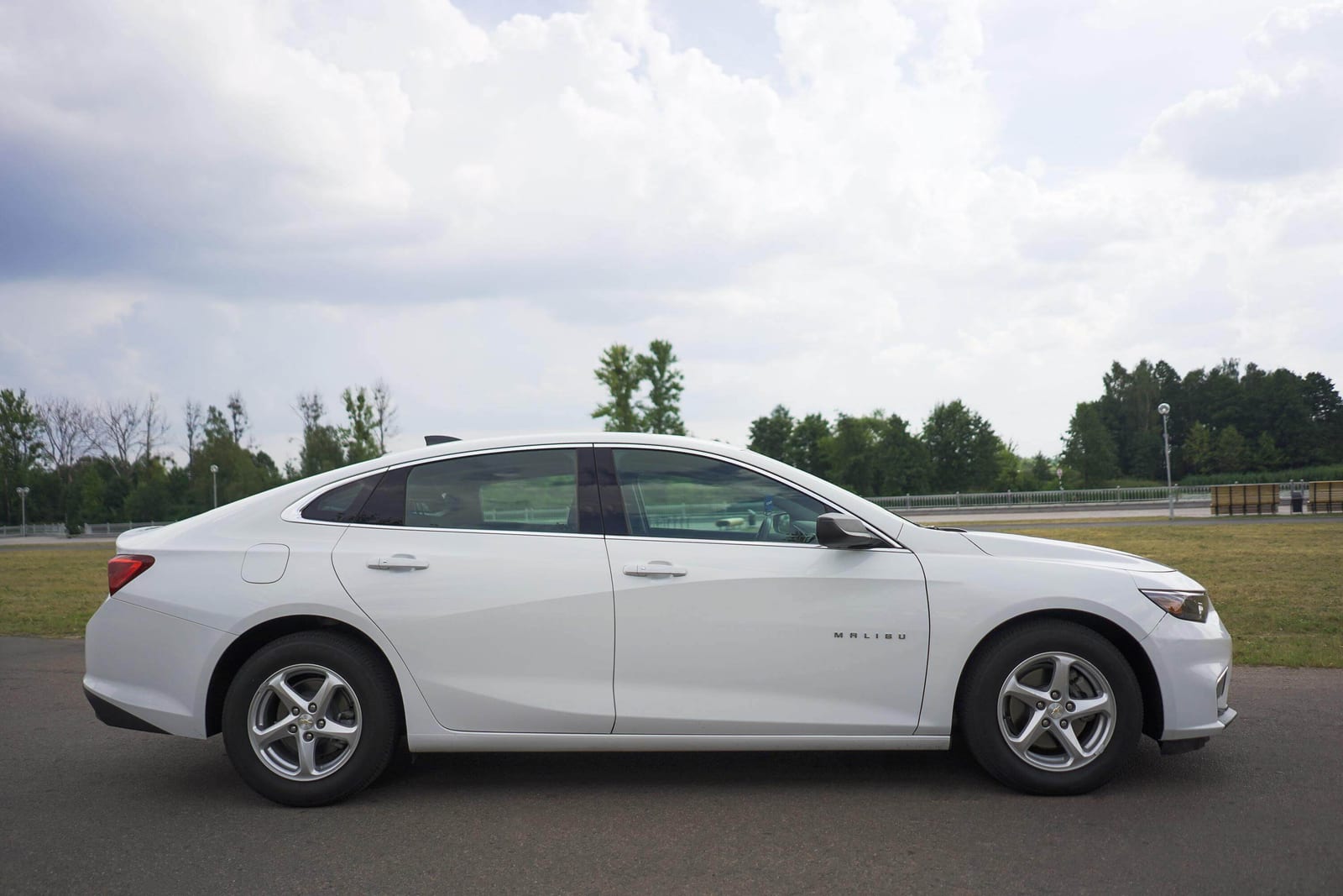 Chevrolet Malibu 2024 года в аренду в Бресте
