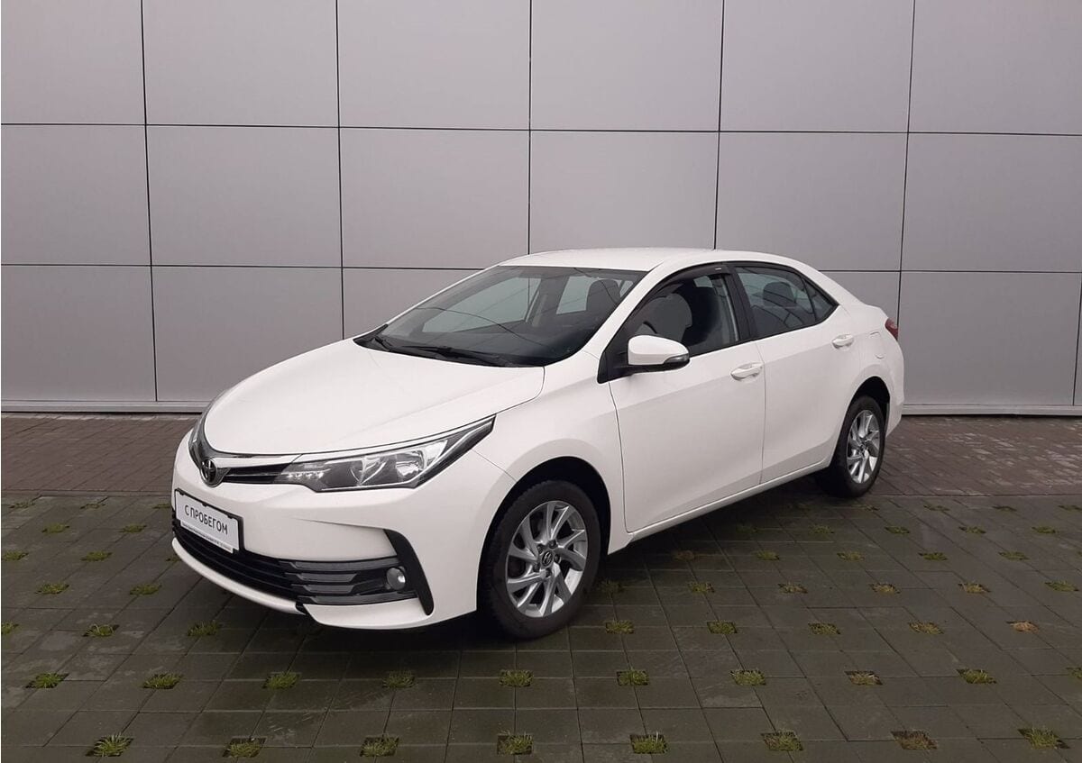 Toyota Corolla E180 рестайлинг 2018 — аренда от 144 Br/сутки