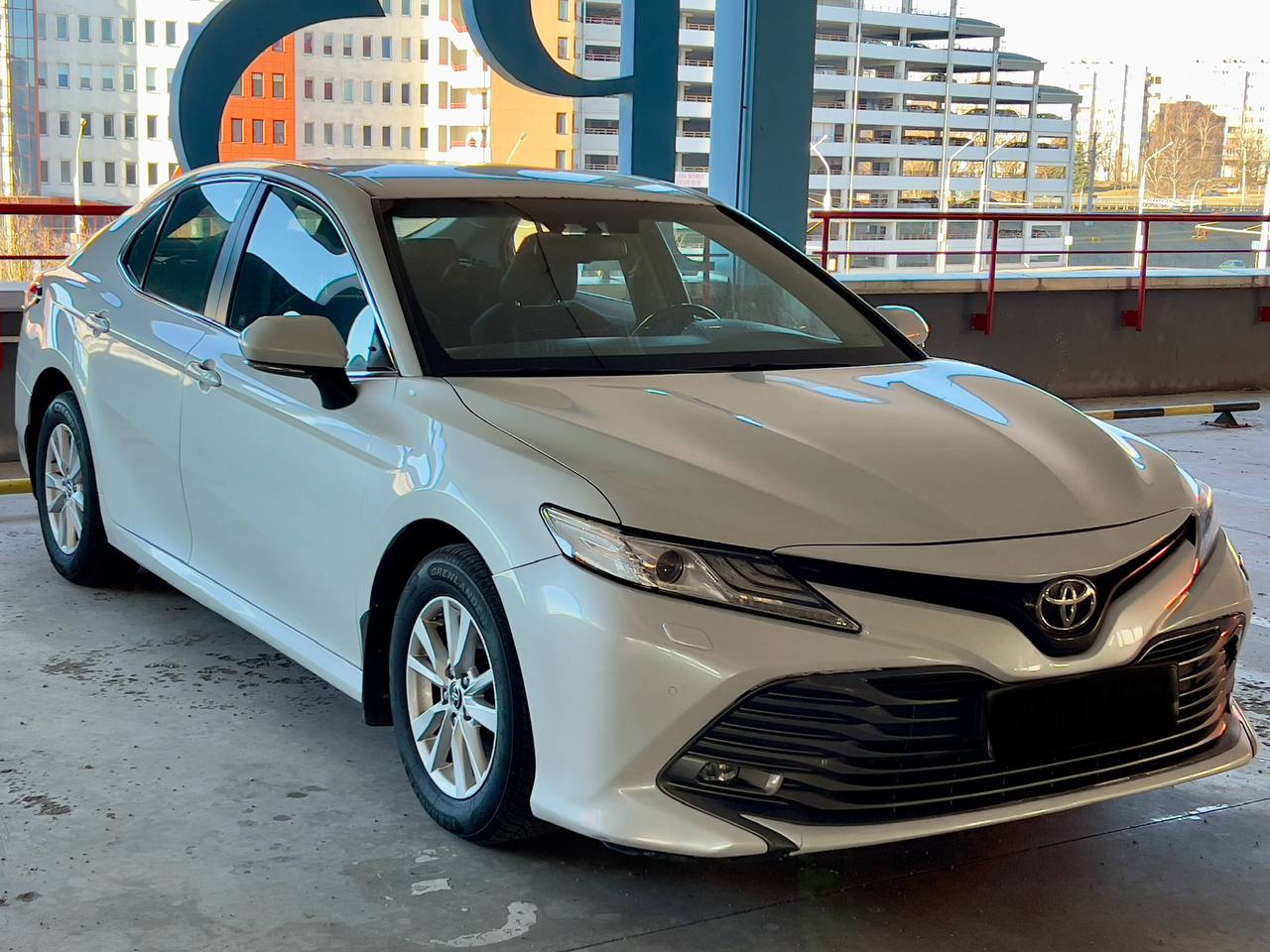 Toyota Camry 2.5 AT 2020 — аренда от 288 Br/сутки