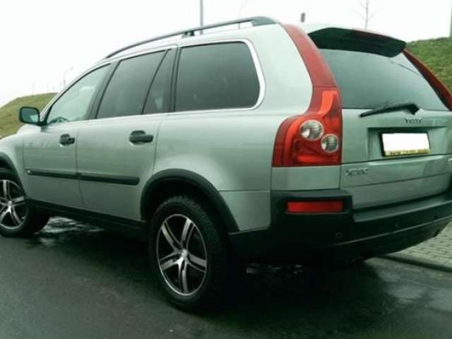Volvo XC90 2006 года в аренду в Минске