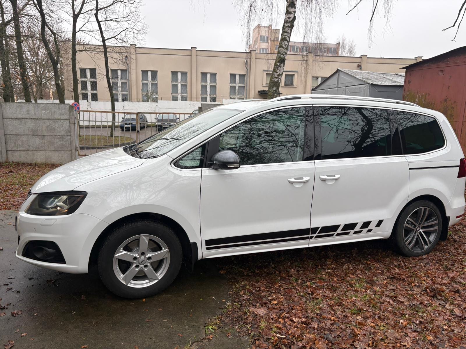 Seat Alhambra 2022 — аренда от 180 Br/сутки