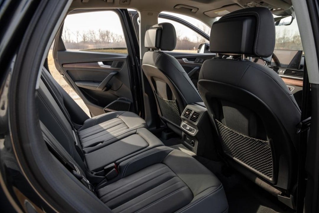 Audi Q5 S-Line Quattro 2019 — аренда от 400 Br/сутки