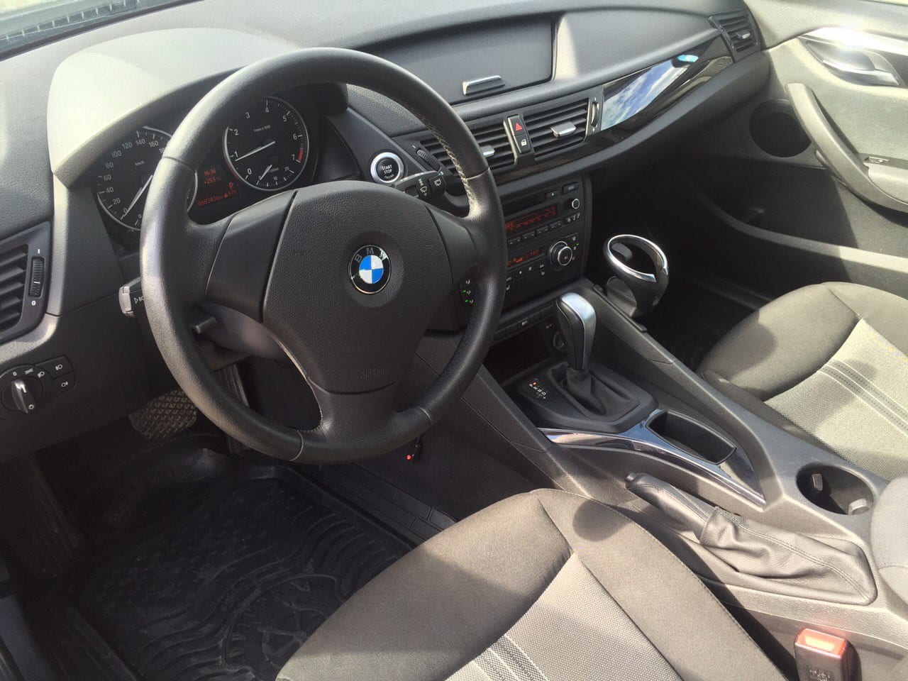 BMW X1 2012 — фото 4
