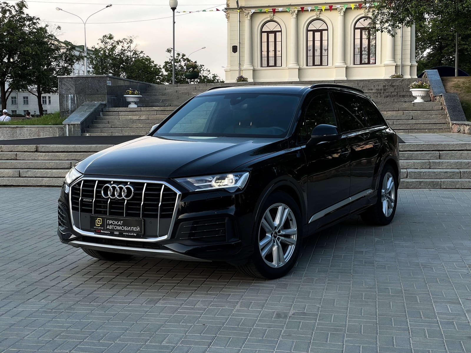 Audi Q7 2022 года в аренду в Минске