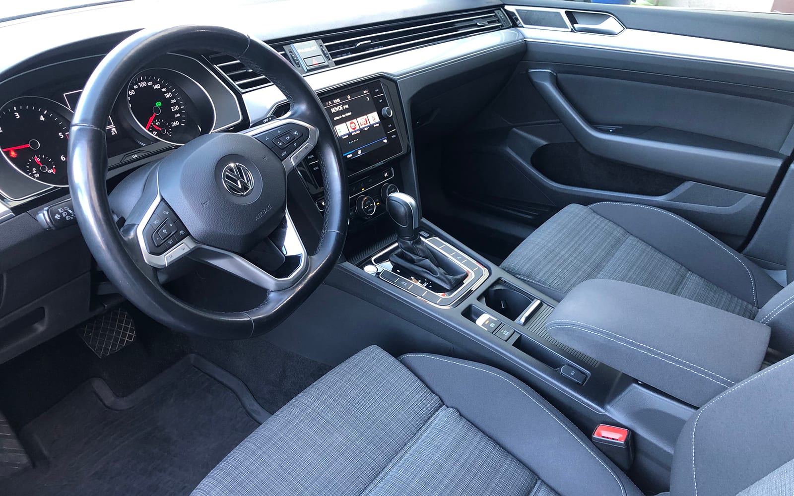 Volkswagen Passat 2019 — фото 3