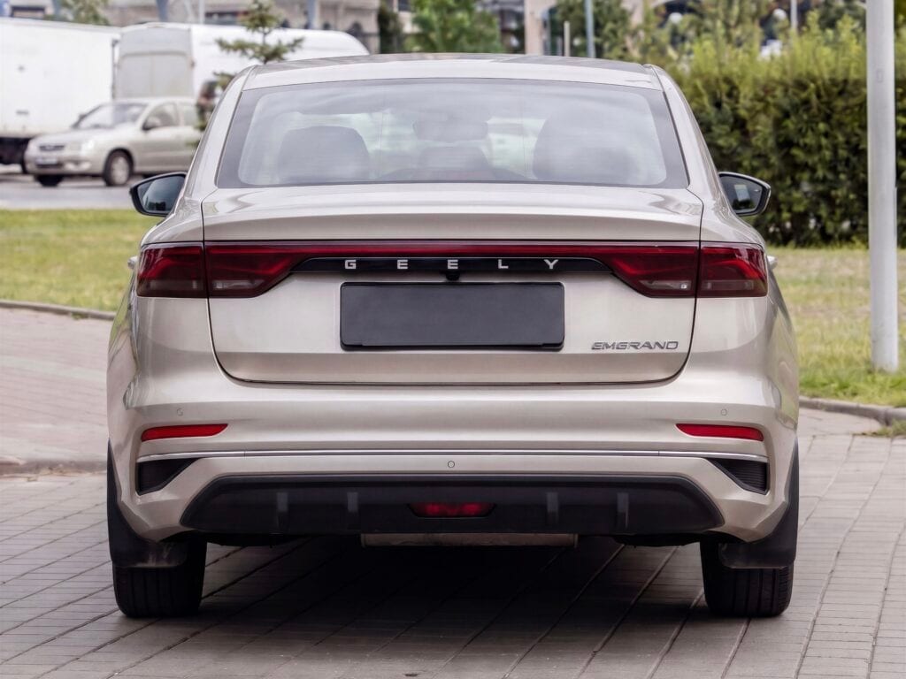 Geely Emgrand Gold 2023 — фото 3