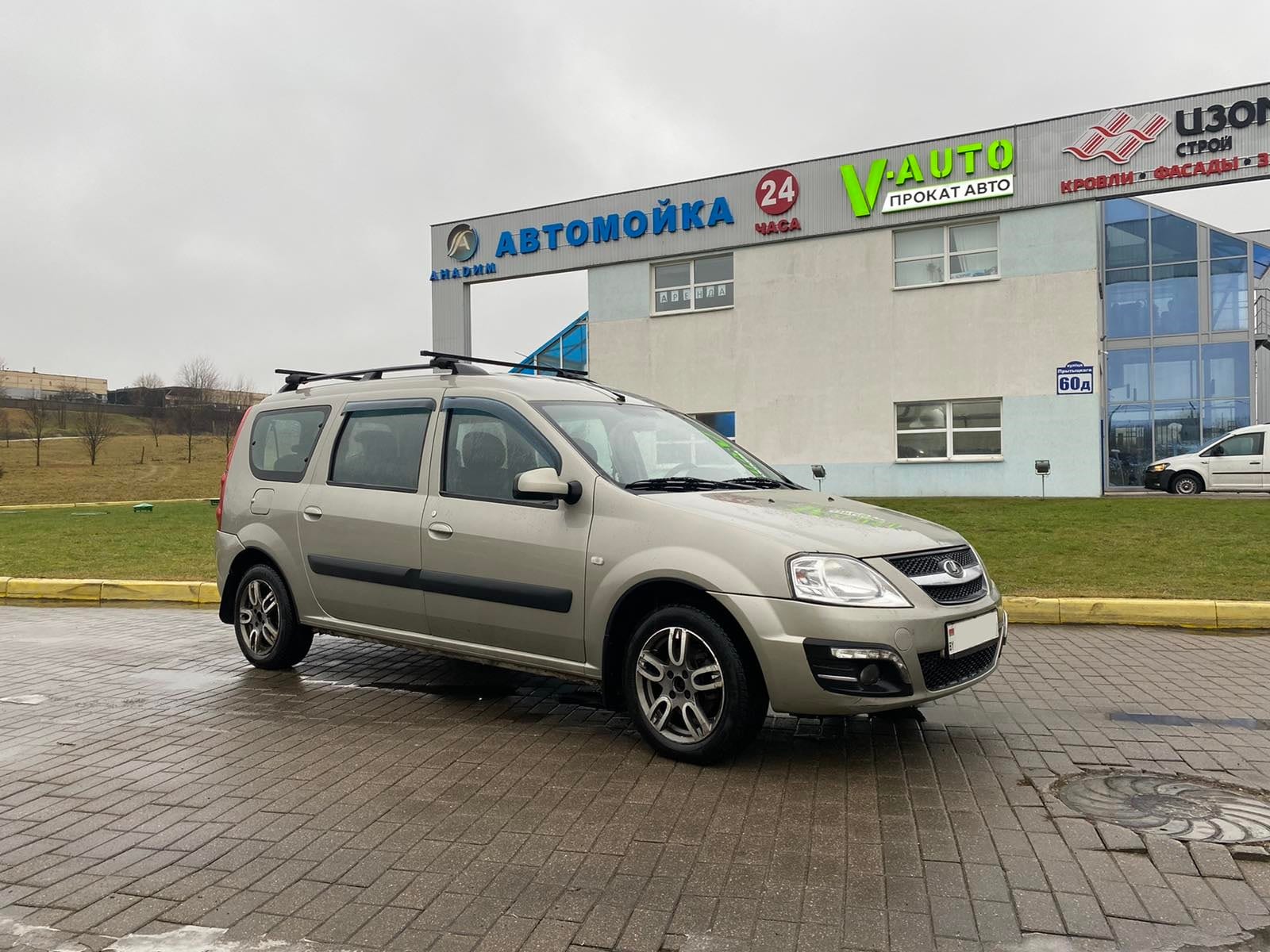Lada Largus 7 мест LUXE 2014 — аренда от 105 Br/сутки
