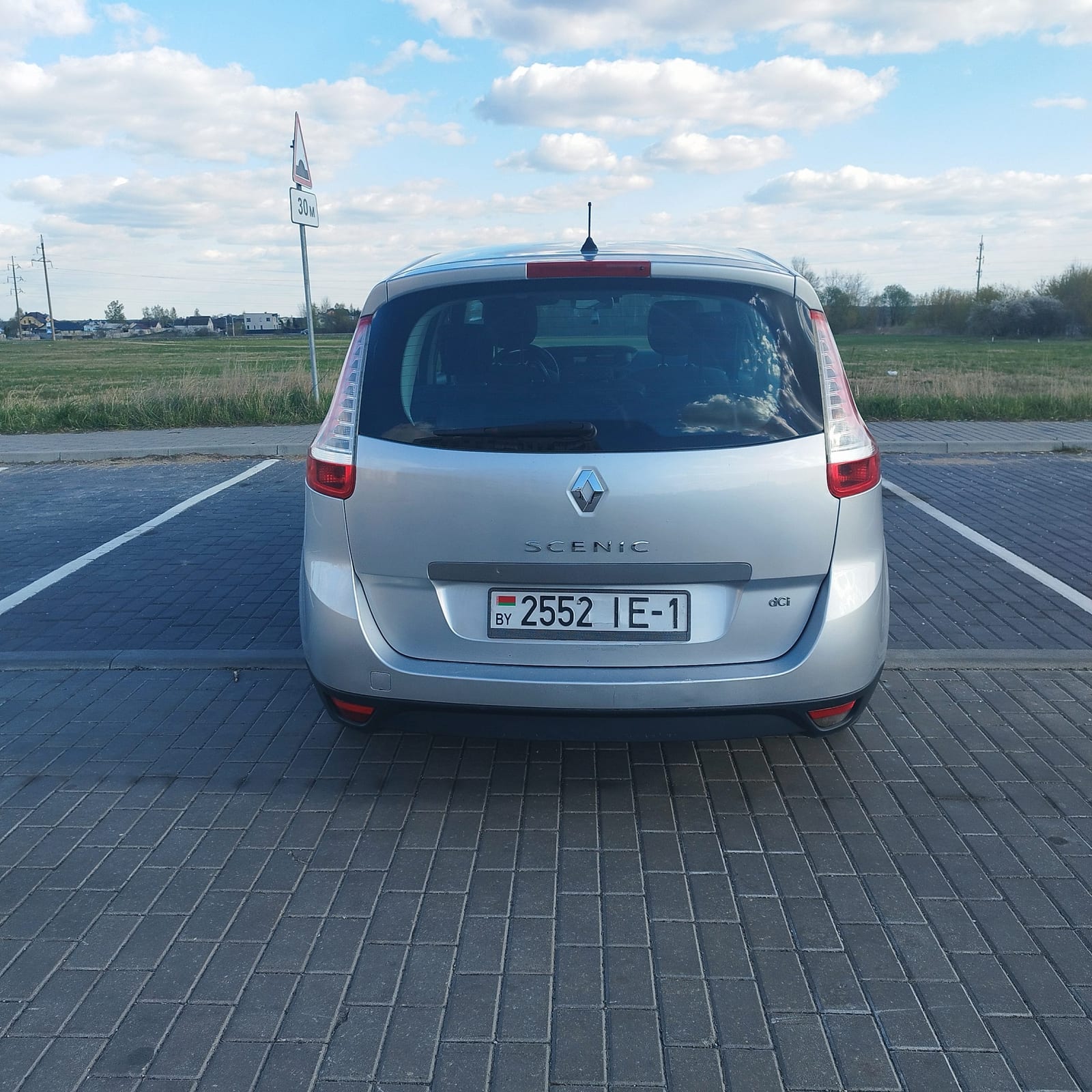 Renault Grand Scenic 2011 — фото 3
