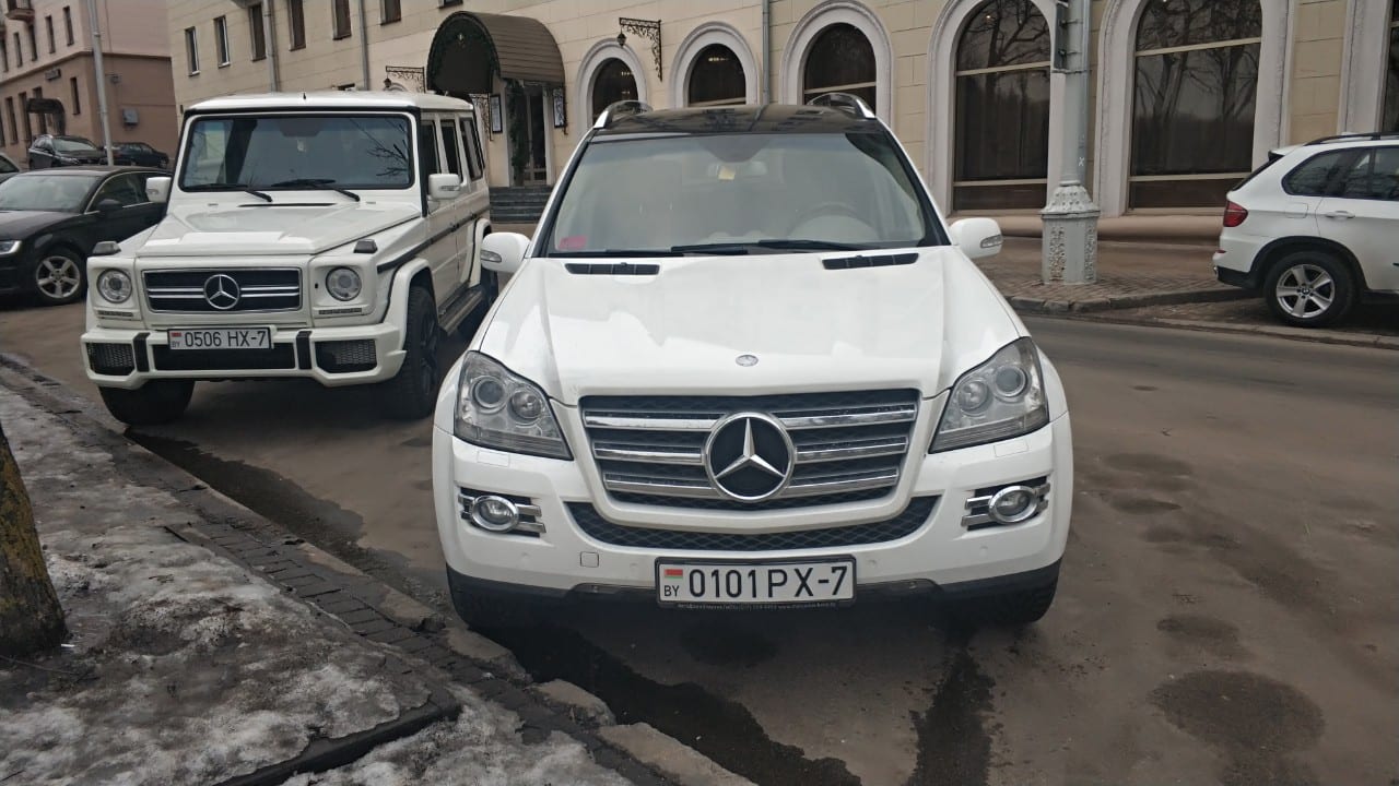 Mercedes-Benz GL белый рестайлинг — фото 4