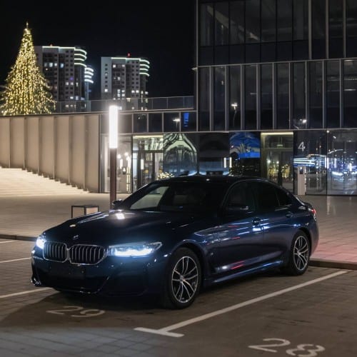 BMW 530e (G30) 2021 года в аренду в Минске