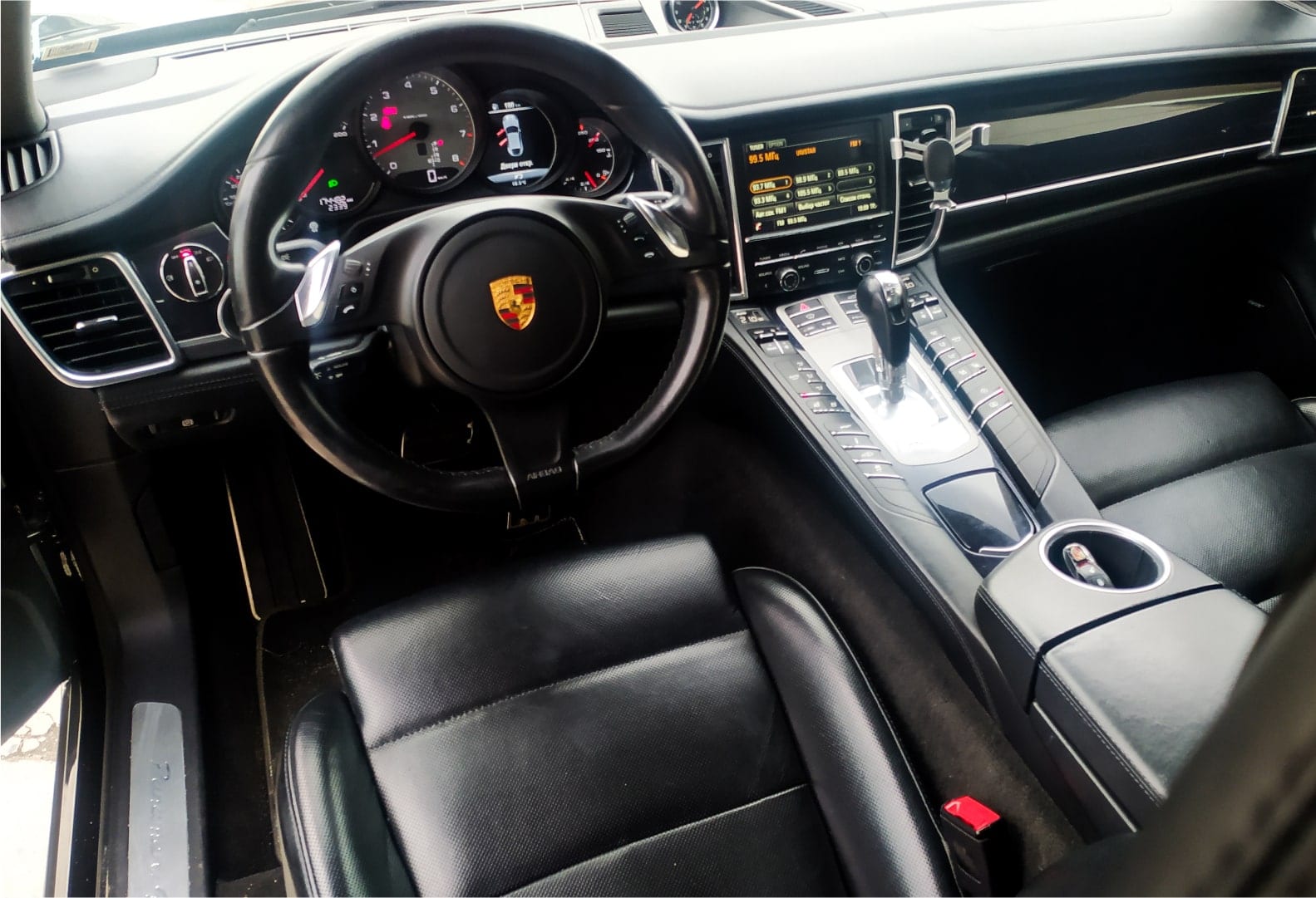 Porsche Panamera 2016 года в аренду в Минске