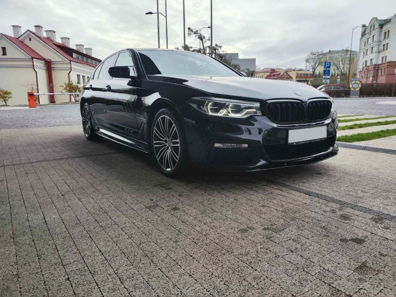 BMW 5 series G30 2020 — аренда от 430 Br/сутки