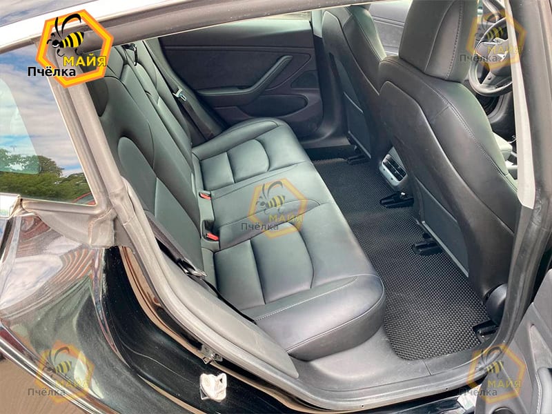 Tesla Model 3 2019 — аренда от 250 Br/сутки