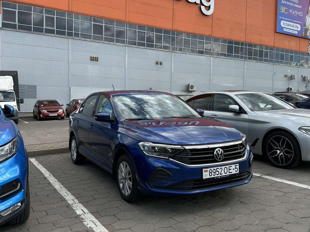 Volkswagen Polo (серый) 2017 года в аренду в Минске