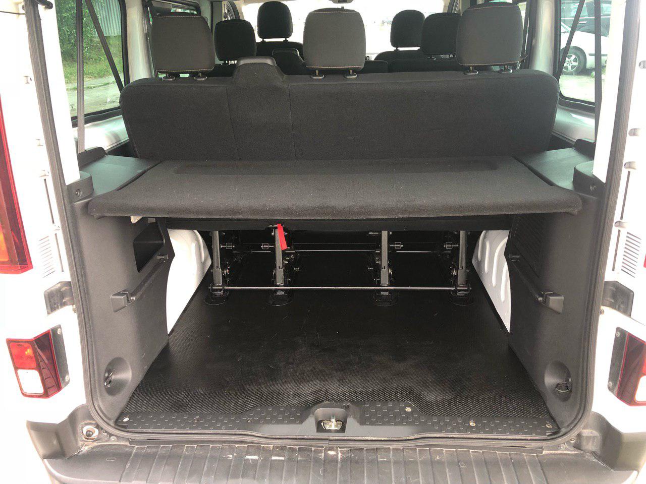 Renault Trafic III 9 мест 2018 года в аренду в Минске