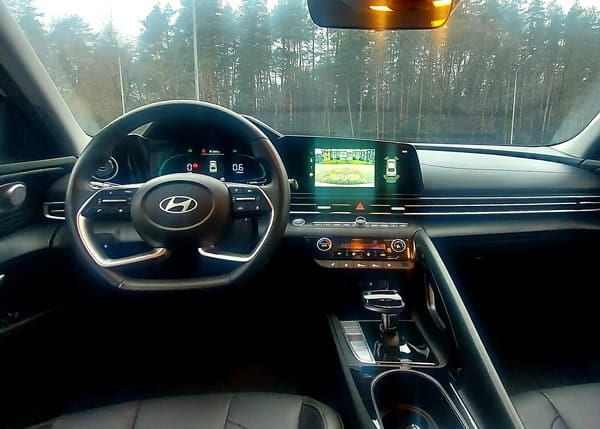 Hyundai Elantra AT в аренду в Минске