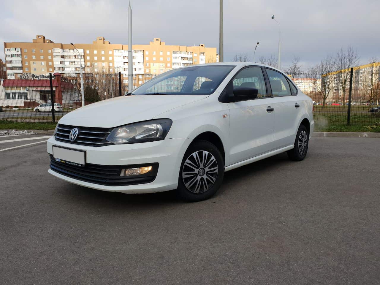 Volkswagen Polo 2017 — аренда от 115 Br/сутки