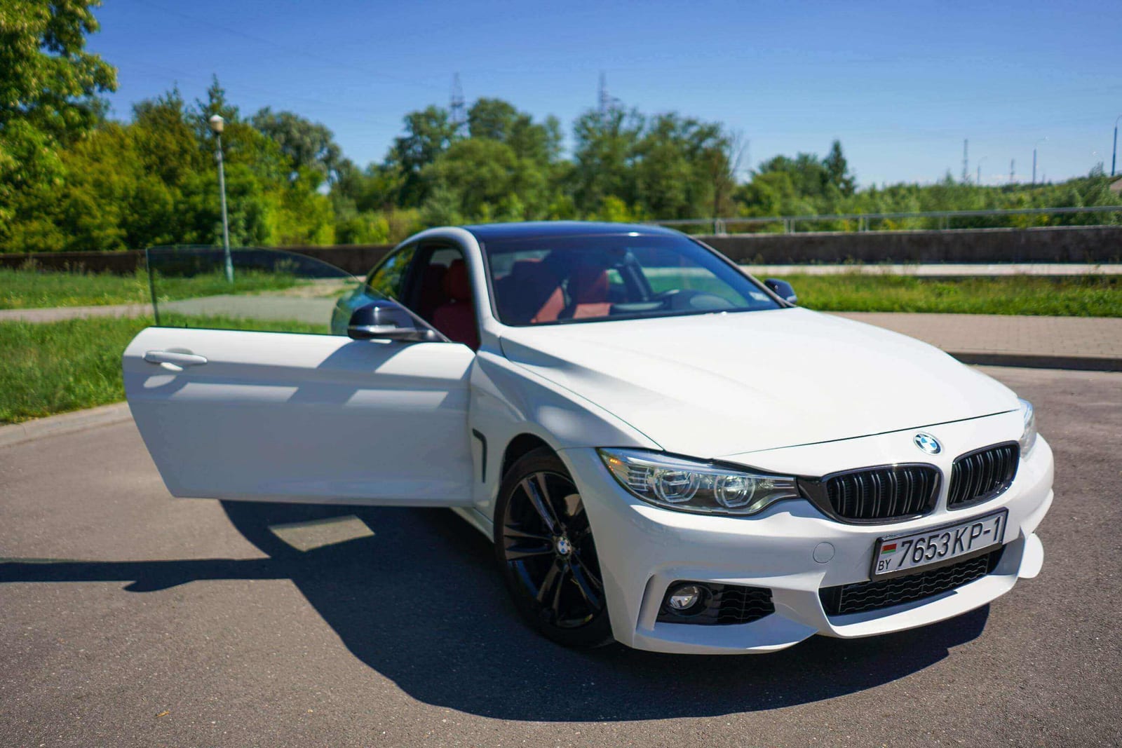 BMW 428i 2024 года в аренду в Бресте