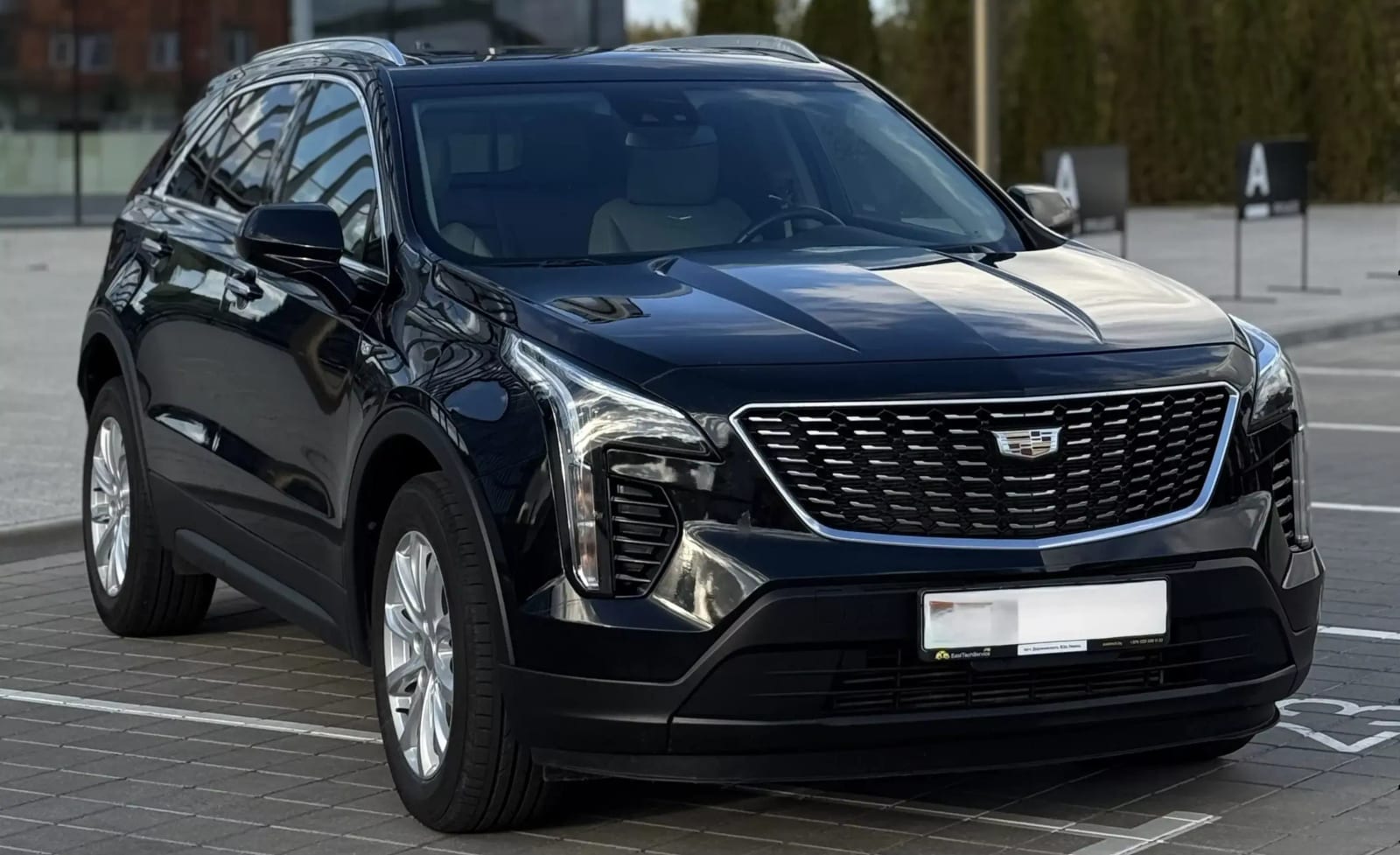 Cadillac XT4 в аренду в Минске