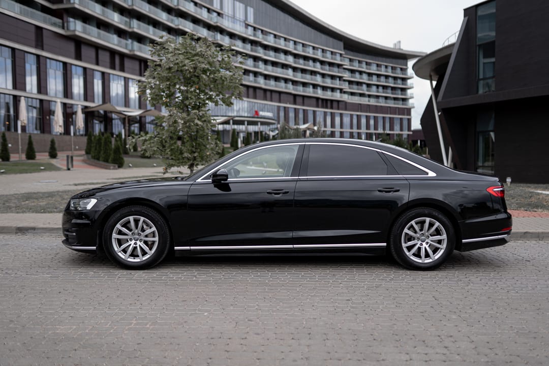 Audi A8 55TFSI 2020 — фото 2