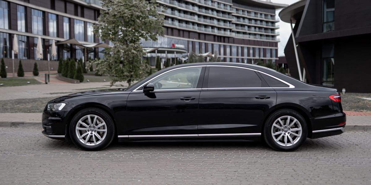 Audi A8 55TFSI 2020 года в аренду в Минске