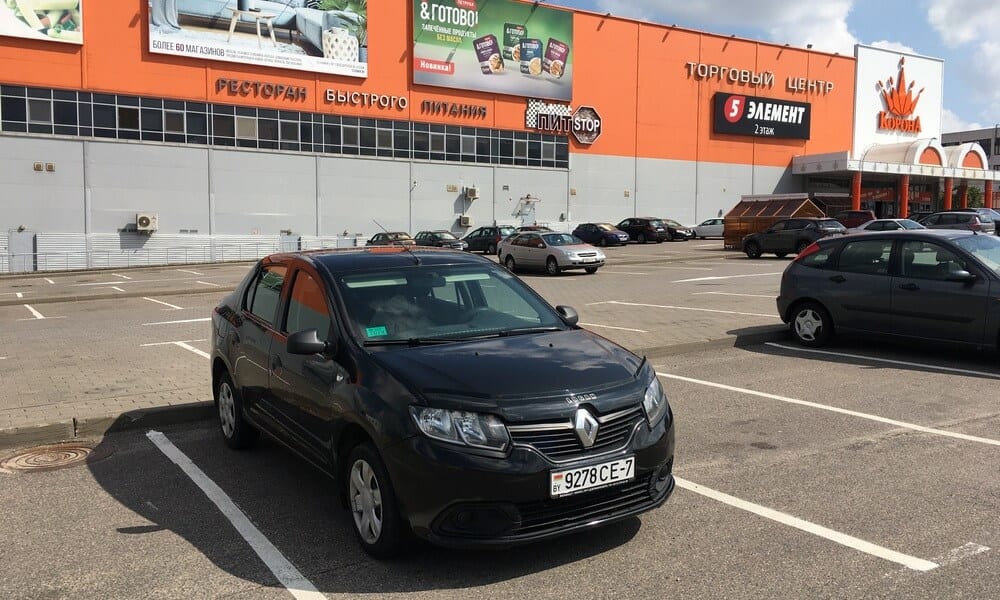 Renault Logan II (чёрный) 2016 года в аренду в Минске
