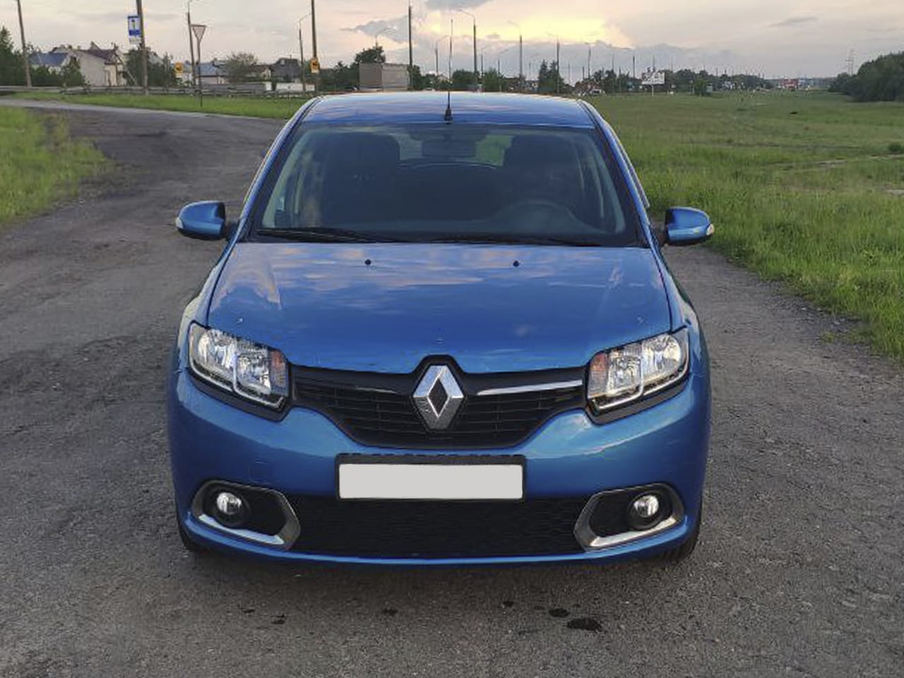 Renault Sandero 2015 — фото 3