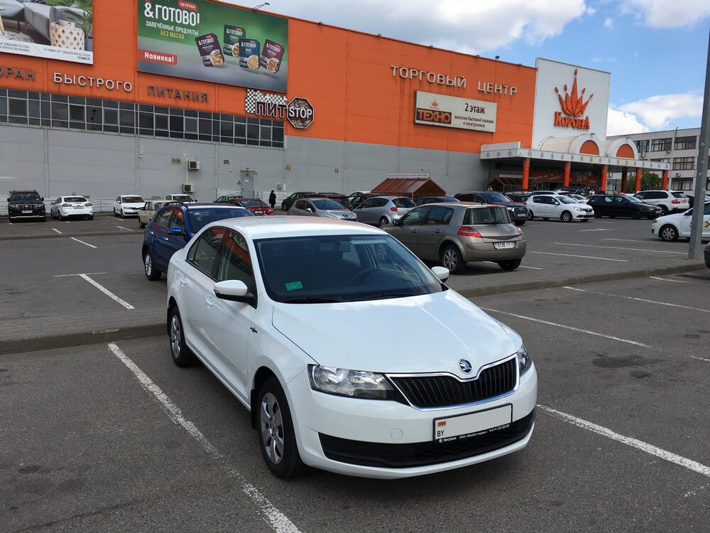 Skoda Rapid (белый) 2019 года в аренду в Минске