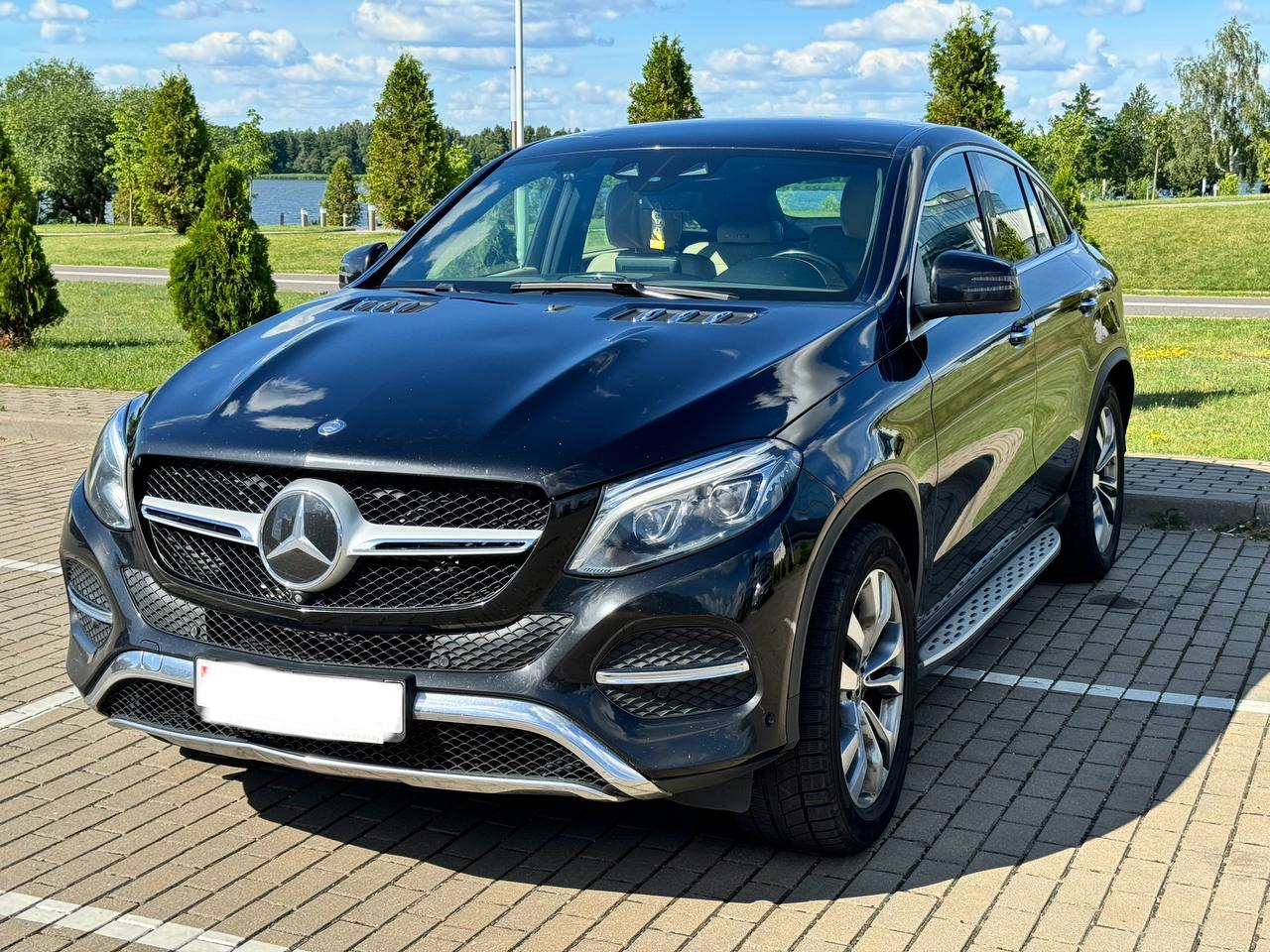 Mercedes-Benz GLE 350d 2019 — аренда от 480 Br/сутки